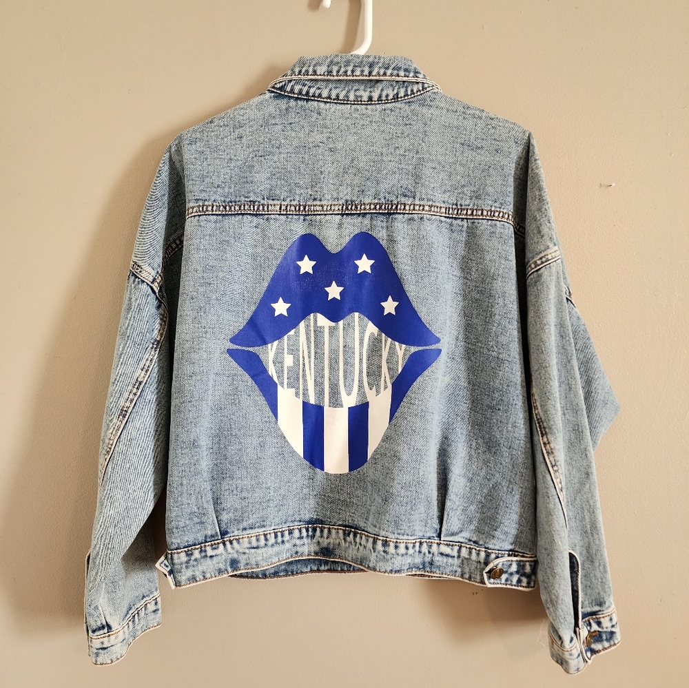 Rivalry Runway University of Kentucky Distressed Denim Jacket. Size Small.